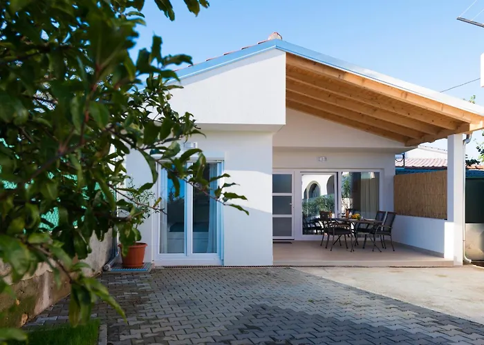 Apartment Bokanjac With Free Covered Parking